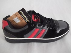 Adidasi Bulldozer foto