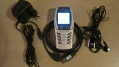 Telefon Nokia 6800 . Telefonul nu este nou, e utilizat dar functioneaza perfect. tel vine insotit de casti stereo si incarcator. foto