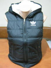 VESTA ADIDAS CU GLUGA DOUA FETE ,PRET MICUT!---DAMA---MARIME L --PENTRU 50-55 KG foto