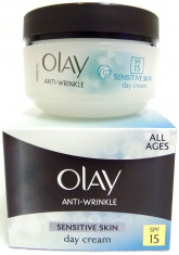 Crema de fa?a Olay Anti-Wrinkle Sensitive Skin Day Cream with SPF15-50 ml foto