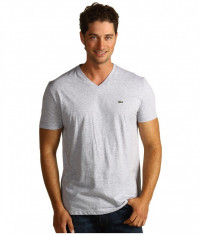 barbati Lacoste S/S Pima Jersey V-Neck T-Shirt | 100% original | Livrare cca 10 zile lucratoare | Aducem pe comanda orice produs din SUA foto