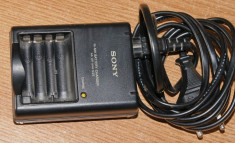 Incarcator Sony BC-CS2B pt.acumulatori 1,2v R3 si R6 foto