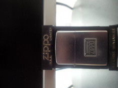 Vand Bricheta Zippo Bradford PA. Made in USA. + un tub nou de benzina usoara. foto