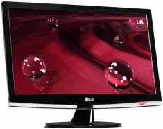 Monitor LG 24&amp;quot; - Flatron W2753VC-PF foto