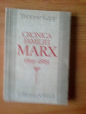 d9 Yvonne Kapp - CRONICA FAMILIEI MARX 1855 - 1883 foto