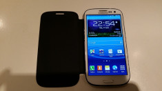 Samsung Galaxy S3 I9300 Alb 16Gb Neverlocked + flip cover + husa + 2 capace spate + accesorii foto