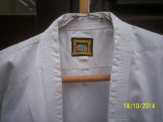 COSTUM JUDO marimea 180 cu 4 foto