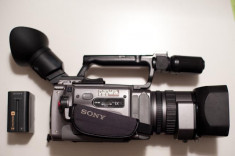 camera video Sony DCR-VX2100E perfect functionala foto