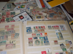 Cutie cu aprox. 10kg materiale filatelice diverse, timbre, FDC, plicuri, carti postale, catalog MICHEL... mai multe licitatii de la 1RON foto