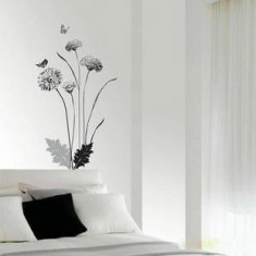 Sticker - autocolant de perete alb negru flori si fluturi foto