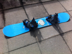 Placa snowboard BURTON Feelgood 149 CM cu legaturi foto