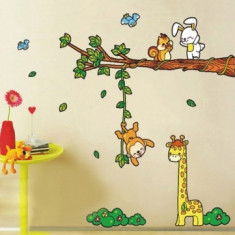 Sticker - autocolant decorativ de perete camera copiilor cu animale foto
