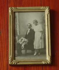 Fotografie veche de nunta / portret - moda de epoca cu rama din lemn si sticla ! foto
