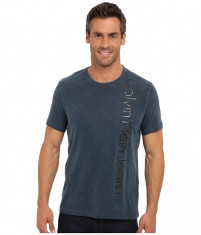 Calvin Klein Jeans Vertical Print Logo S/S T-Shirt|100% original|Livr. din SUA in cca 10 zile foto