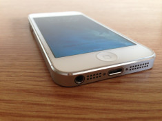 Apple iPhone 5 16gb Neverlocked Alb/White foto