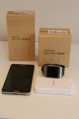 Samsung Galaxy Note 3, Samsung Gear si Kit extra baterie foto