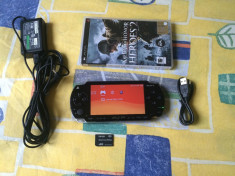 PSP 1004 MODAT PERMANENT + CARD 8GB ( 38 jocuri pe card) + incarcator SONY + cablu date + JOC UMD CADOU foto