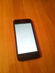 Apple iPhone 5 negru - 16 GB - Neverlocked + controller/gamepad foto