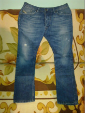 Blugi/Pantaloni Originali Diesel Model Clasic Slim Fit Super Pret in Genul Levi&amp;#039;s Levi Strauss foto