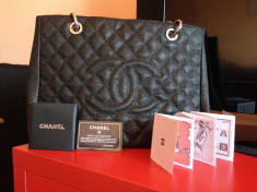 Geanta Chanel Grand Tote foto