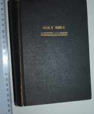 CARTE VECHE - BIBLIE - THE HOLY BIBLE foto