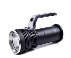 Lanterna Cu LED CREE Q5 2 Acumulatori 18650 Si Zoom 800 Lumeni foto