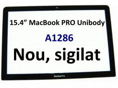 STICLA BEZEL DISPLAY APPLE MACBOOK PRO UNIBODY 15.4&amp;quot; 15&amp;quot; A1286 | NOUA SIGILATA CU FOLIE foto