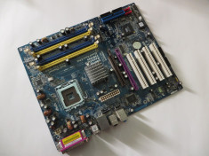 Placa de baza / Motherboard ASRock 4CoreDual-SATA2 Socket LGA 775 DDR1 DDR2 foto