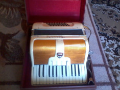 Vand acordeon Timis 32 basi foto