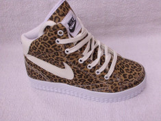 Ghete Nike Dama Leopard foto