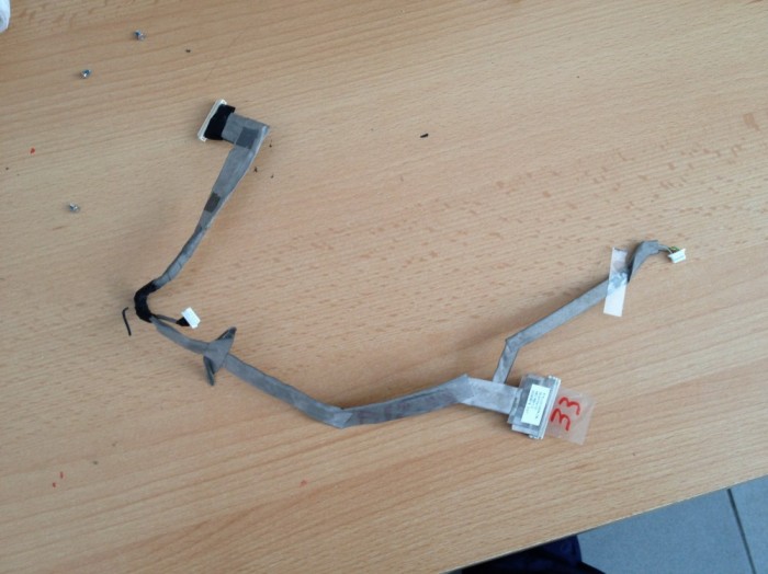 Cablul display Fujitsu Siemens Pa 3553 (A12.33 A85)