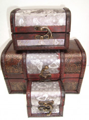 Set 4 cufere din lemn culoare mahon cu insertie auriu - argintiu - vintage, 22/16/16 cm foto