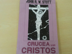 CRUCEA LUI CRISTOS R W STOTT foto