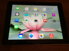 iPad generatia a 3-a cu Wi-Fi, 16GB, negru foto