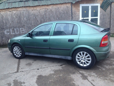 Opel Astra foto