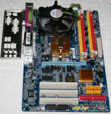 KIT GIGABYTE GA-945PL-S3P + procesor Intel DUAL CORE E5200 + COOLER + tablita spate,GARANTIE ! foto