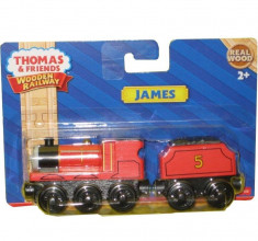 Thomas &amp;amp;amp; Friends - Wooden Railway - locomotiva JAMES din lemn cu magnet - in ambalajul original - NOU - (transport 3 RON la plata in avans) foto