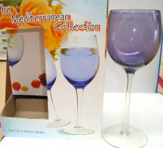 Set de 4 pahare de vin din sticla cu picior diverse culori foto
