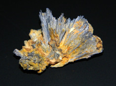 Specimen minerale - STIBINA CU LIMONIT foto