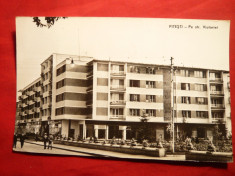 Ilustrata Pitesti - Str. Victoriei , circ. 1964 foto