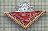 913 INSIGNA -FRUNTAS IN MUNCA PATRIOTICA-pionieri -anii&#039;80,cand mai aveau putin si le faceau din hartie,de atata economie disperata-starea ce se vede