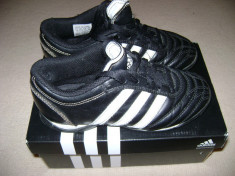 Vand adida?i fotbal marca Adidas marimea 31 foto