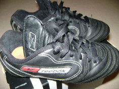 Vand adida?i fotbal cu crampoane marca Reebok marimea 30 foto