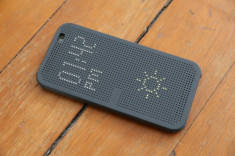 htc m8 gunmetall + cover htc dot view foto