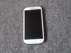 Samsung Galaxy S3 i9300 white folosite stare foarte buna,functionale orice retea,incarcator original,perfecta stare functionare!PRET:550lei foto