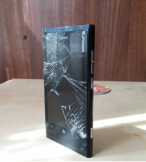Nokia Lumia 800 Black, display spart in rest perfect functional foto