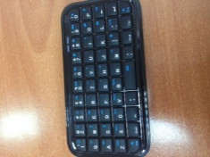 Mini tastatura bluetooth pentru telefoane si tablete foto