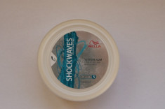 Wella Shockwaves Texture Gum ceara de par foto