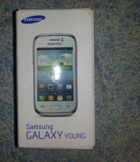 samsung galaxy young alb foto