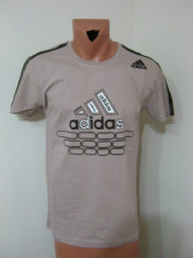 TRICOU ADIDAS ,MARIME M ,SUPER PRET !!!!BUMBAC ,MODEL 2014,PENTRU 55-60 KG foto